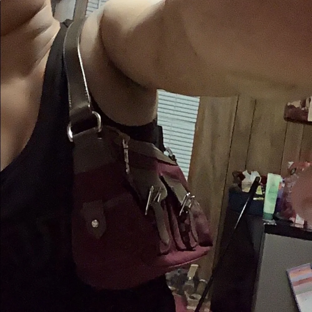 Authentic Dooney & Bourke - Picture 5 of 9